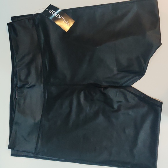 Walk Pop "Gia" Glossy Leggings - Picture 3 of 8